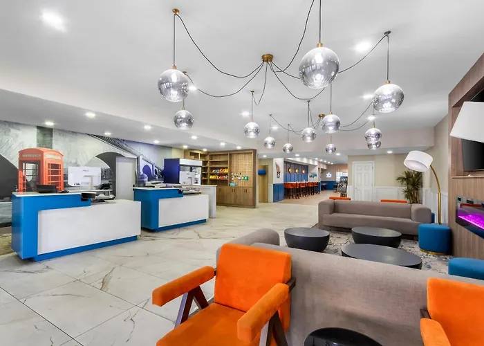 Quality & Havasu Hotel