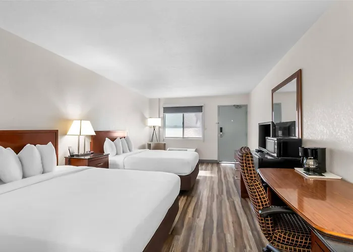 Quality & Havasu Hotel 3*