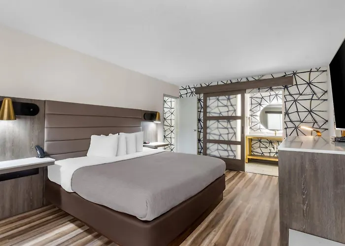 Quality & Havasu Hotel 3*