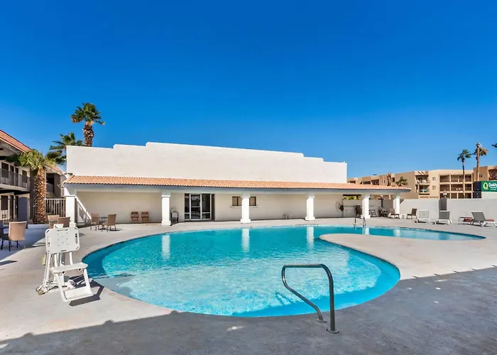 Quality & Havasu Hotel